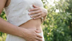 Volg deze 5 regels na je 45e en je buik steekt niet meer uit: tips van experts