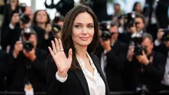 De 5 beautygeheimen van Angelina Jolie op haar 50e die je vandaag al kunt toepassen